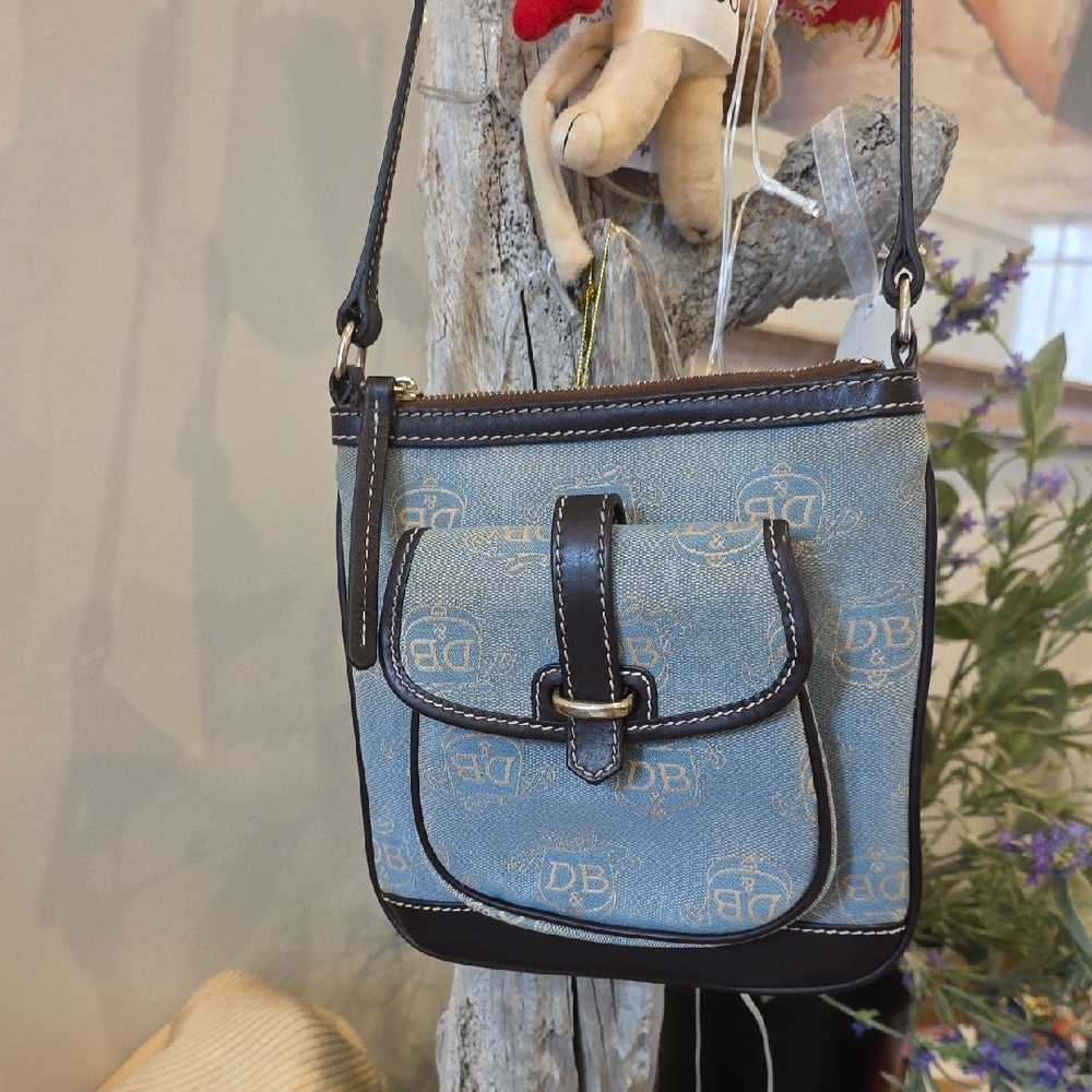 Dooney & Bourke Vintage Crossbody